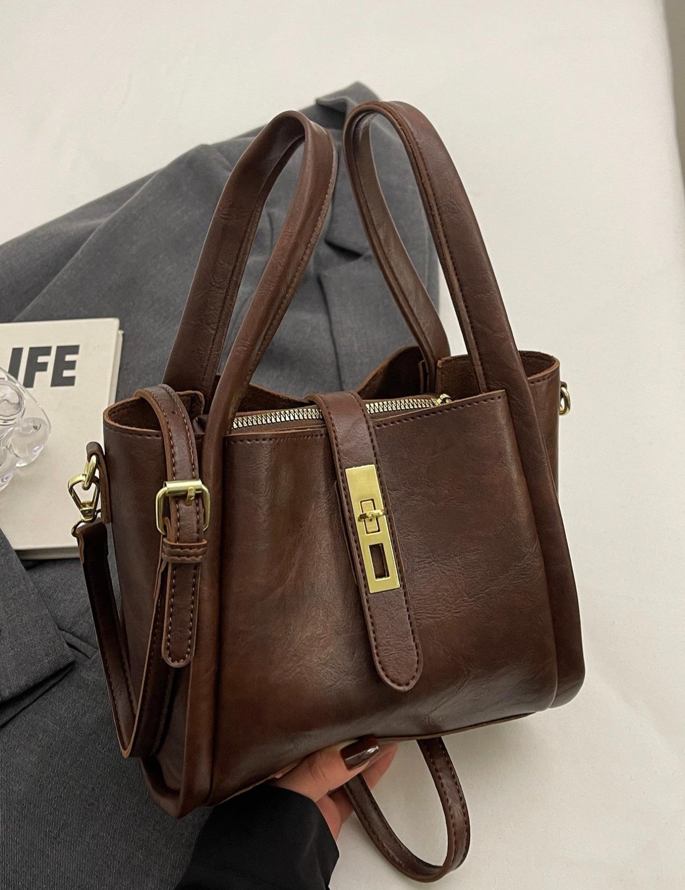 KALINA | BORSA TOTE ELEGANTE DALLO STILE CONTEMPORANEO