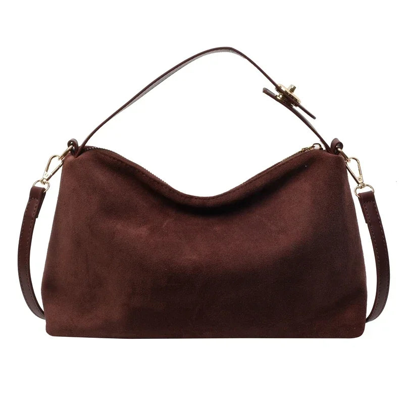 MALIKA | BORSA HOBO IN SUEDE DALLO STILE ESSENZIALE