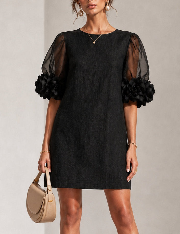 Sophie | Abito Mini Nero con Maniche in Organza e Fiori 3D