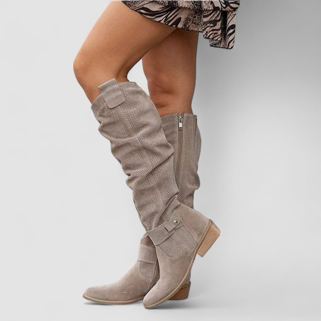 Elena | Stivali Alti Traforati in Camoscio Beige